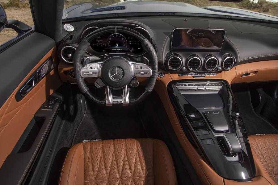 Торпедо Mercedes-AMG GT C Roadster (R190) 2019 года  (NA) (фото 16 из 42)